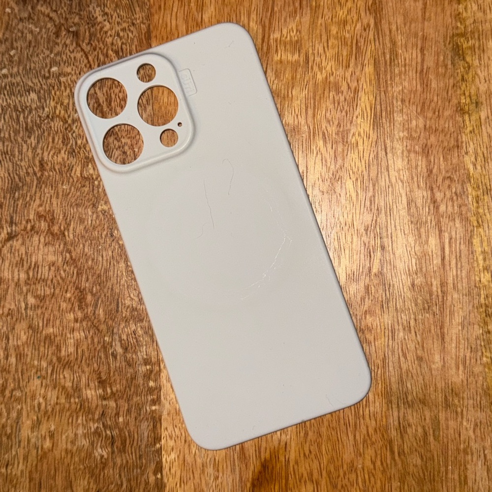 Süti Silicone PhoneBack • iPhone 15 Pro Max / Warm Grey